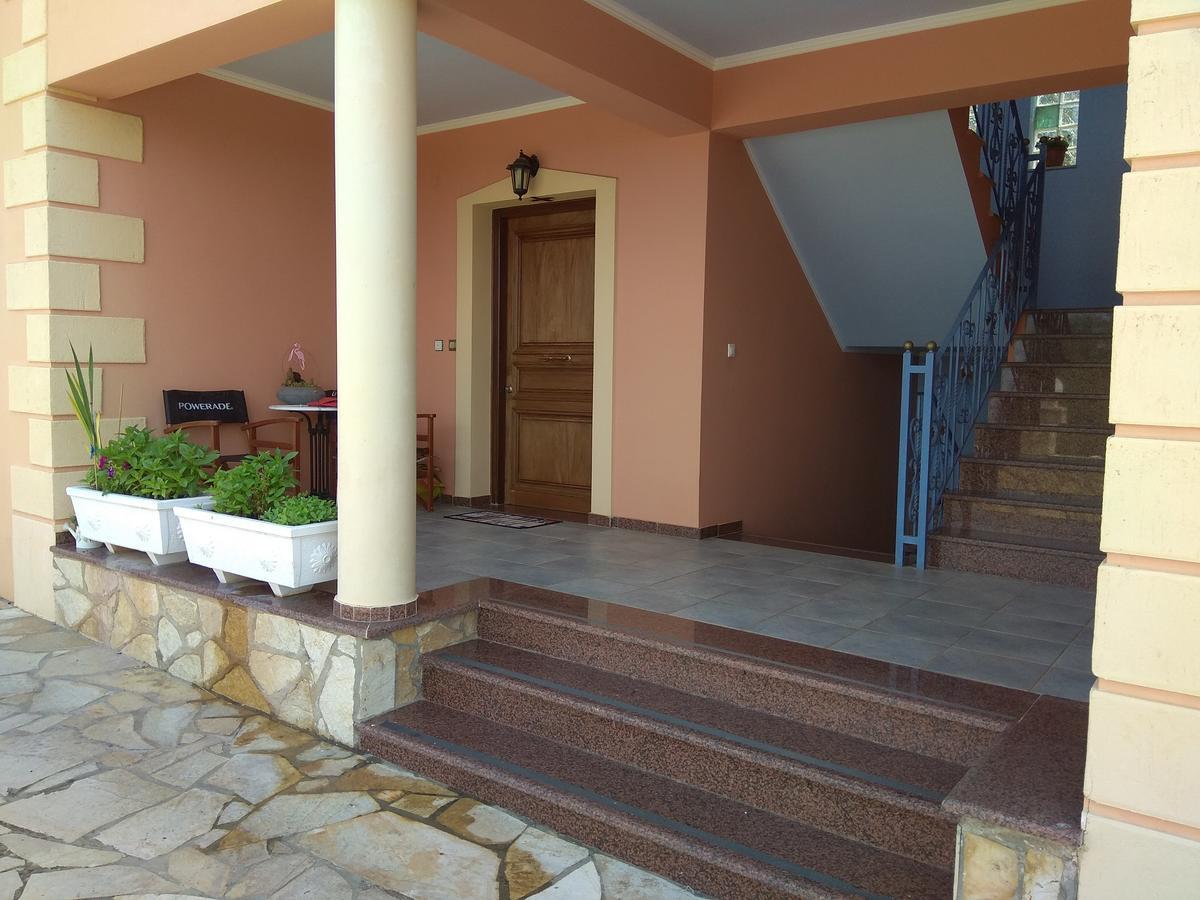 Victoria'S Apartments Dilináta المظهر الخارجي الصورة